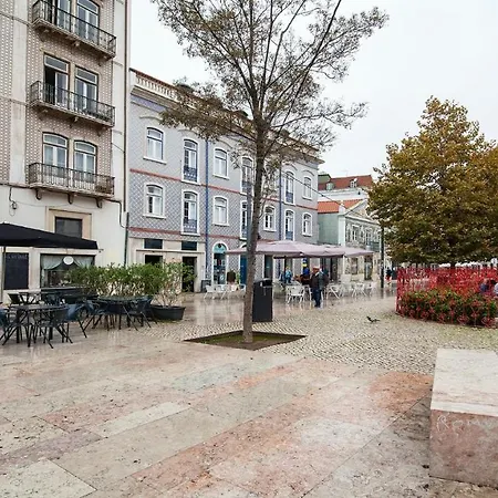 Plum Guide - Decameron * Lisboa